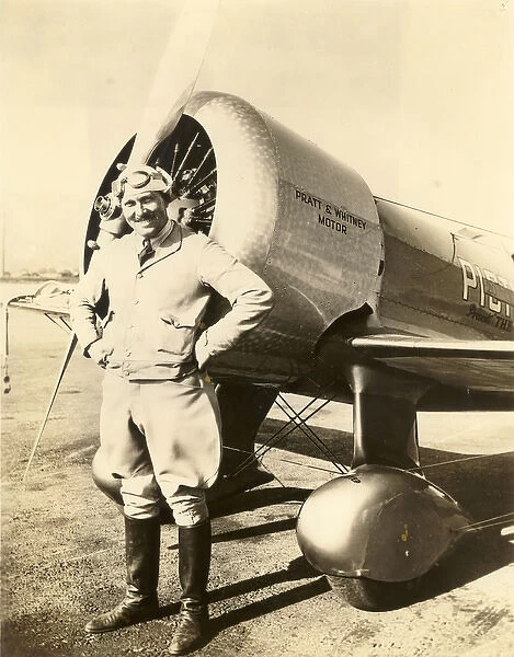 Col Roscoe Turner in front of his Wedell-Williams Special Ra