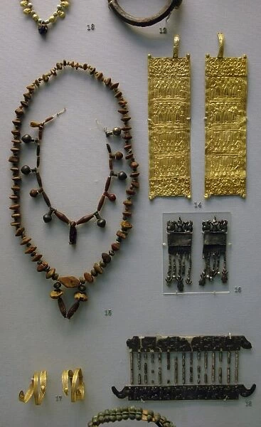 Etruscan jewellery. 7th century BC
