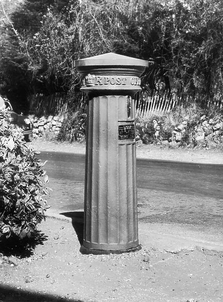 Victorian Pillar Box 19C