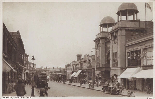 Harrow, Station Road, with Coliseum Cinema (b  /  w photo)