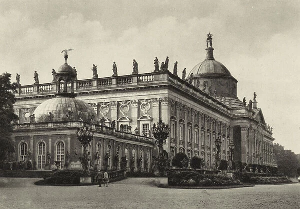 Potsdam, Neues Palais; New Palace (b  /  w photo)