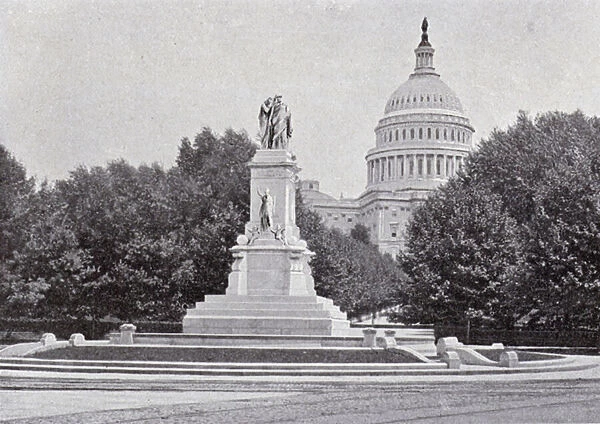 Washington, DC: The Naval Monument, Pennsylvania Avenue near Western Entrance to Capitol Grounds (b  /  w photo)