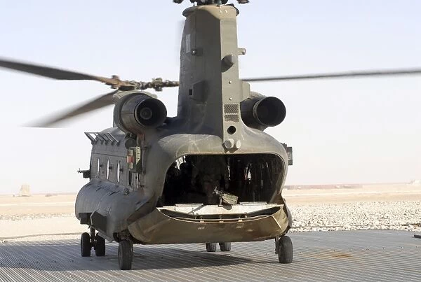 A CH-47 Chinook of the Royal Air Force at the landing zone