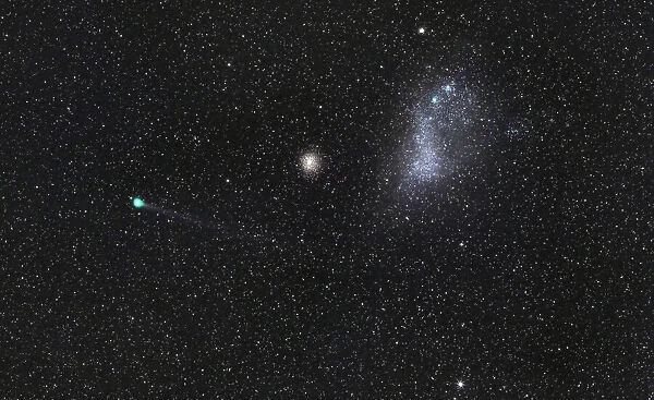 Comet Lemmon next to the Small Magellanic Cloud