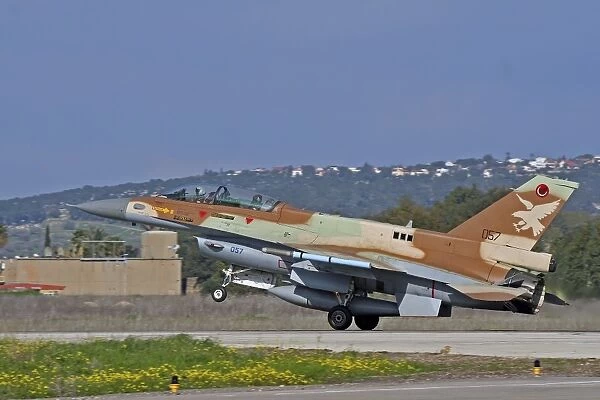 An F-16D Barak of the Israeli Air Force landing at Ramat David Air Force Base