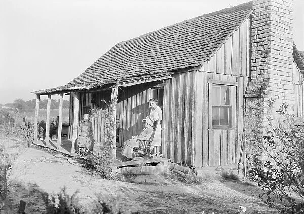 he home of Harriet Hankins in Tennessee, 1933