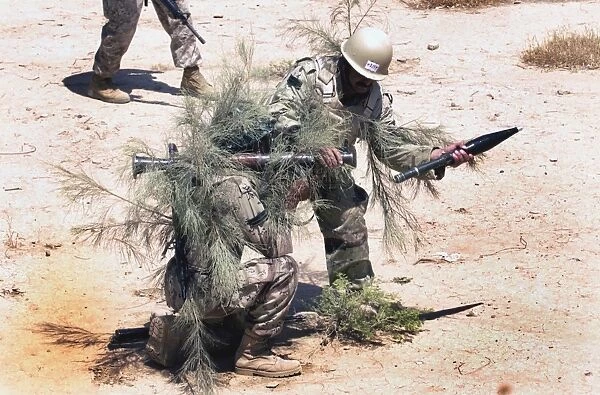 Iraqi soldiers learn urban-war fighting techniques