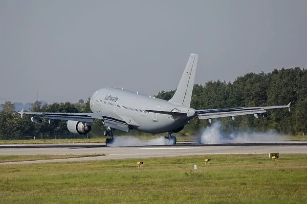 A tanker version of the Airbus A310 of the German Air Force