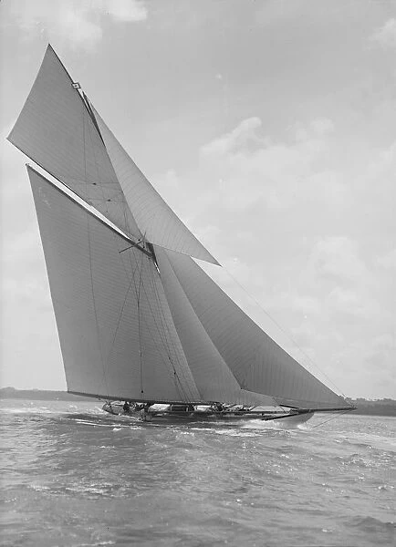 The 19-metre class Mariquita sailing close-hauled, 1911. Creator: Kirk & Sons of Cowes