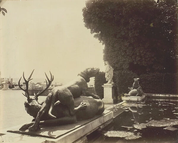 Versailles, Fontaine du Point du Jour, 1903. Creator: Eugene Atget