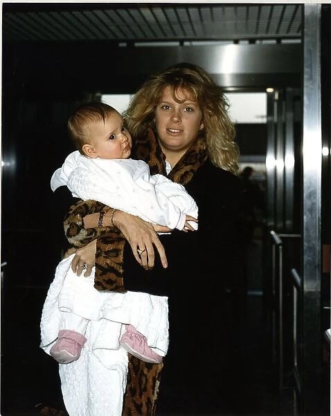 Rachel Hunter model wife of Rod Stewart with baby daughter