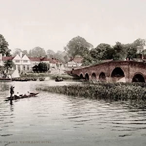Vintage 19th century / 1900 photograph: Sonning, Berkshire