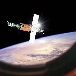 Salyut 6 Soviet space station C013 / 8982