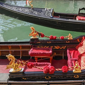 Decorative Gondola, Venice, Veneto, Italia, Europe