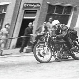 Eric Houseley (Velocette) 1954 Lightweight TT