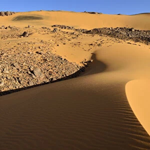 Dunes Noires, sand dunes on Tadrart plateau, Tassili nAjjer National Park, Unesco World Heritage Site, Sahara, Algeria
