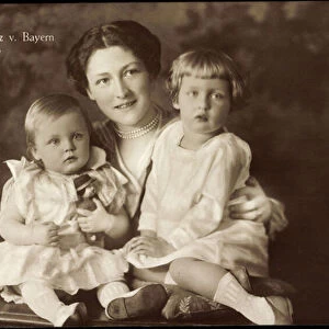 Ak Princess Franz of Bavaria with her children, Isabella, Ludwig, Maria (b / w photo)