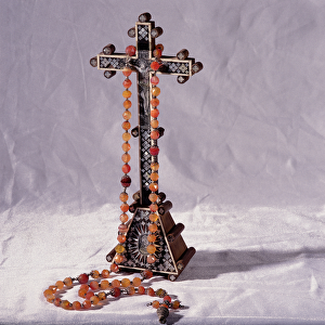 Crucifix and rosary said to have belonged to Mary Queen of Scots (1542-87)