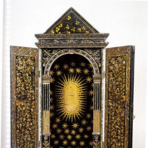 Namban Christian portable shrine, designed to contain a religious statuette