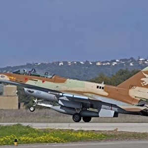 An F-16D Barak of the Israeli Air Force landing at Ramat David Air Force Base
