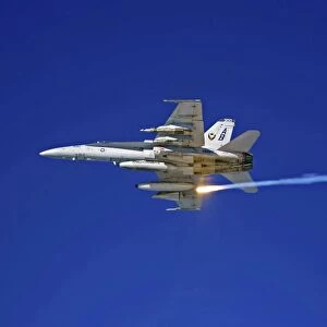 An F / A-18C Hornet testing its flare countermeasures system prior to heading into Iraq