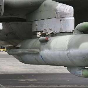 A Russian SPS-141 jamming pod mounted on a Sukhoi Su-17