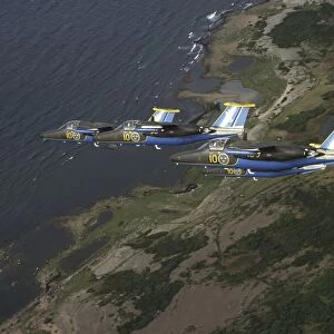 Saab 105 jet trainers of the Swedish Air Force display team, Team 60