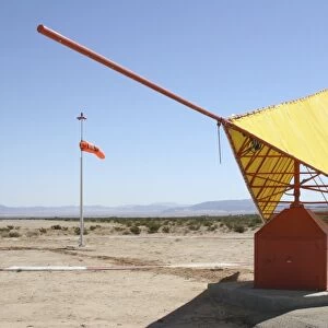 A tetrahedron wind direction indicator