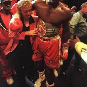 Frank Bruno with his wife after defeating Oliver McCall for the Heavyweight Title